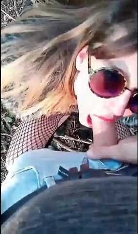 Scopando fidanzata puttana nel bosco