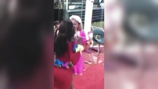 Francesca Cipriani e A1nett tette contro tette GFVip