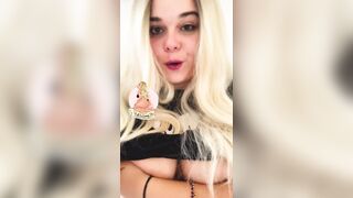 Amici venite al mio show farò masturbazione e anale