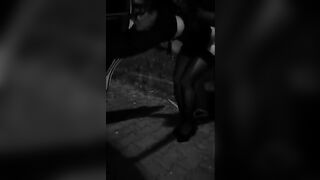 Moglie scopata in un parcheggio