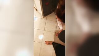 La mia cagnetta al guinzaglio