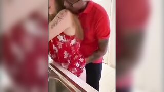 I piatti lavali dopo che ho voglia di scopare