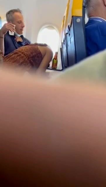 Pompino reale in aereo coppia ubriaca esibizionista