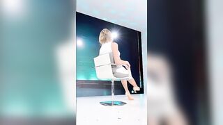 Alba Parietti upskirt abito bianco