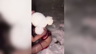 Pompino sulla neve esibizionista italiana