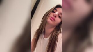 Teen italiana 18 enne con tette naturali enormi