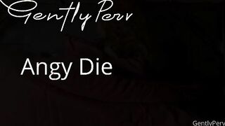 Glory hole italiana rossa porca svuota con una pompa bel cazzone