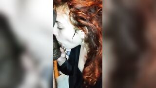 Pompino fidanzata coi capelli rossi