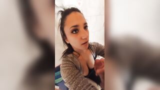 Bocchino giovane fidanzata italiana