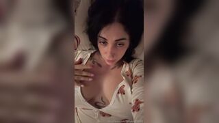 Ragazza italiana tettona social