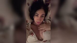 Ragazza italiana tettona social