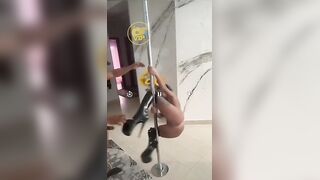 Ballerina di lap dance scopa con amico nero dotato