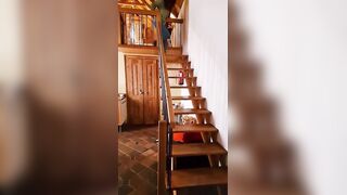 Non trattengo la pipi e mi piscio addosso in pigiama