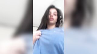 Piena in tutti i sensi 18 enne italiana