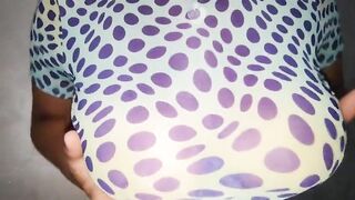 Studentessa 20 enne si tocca le tettone