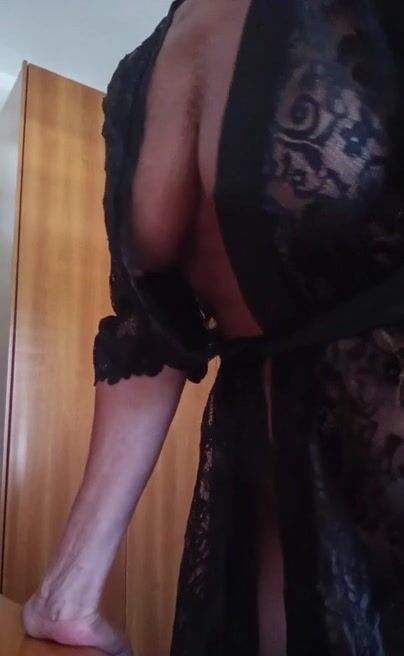 Moglie matura con belle tettone sode