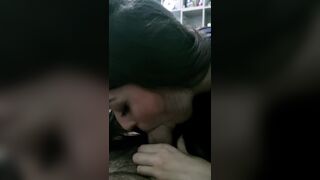 Marika mi fa un bocchino in camera sua