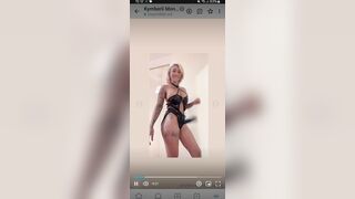 Kymbrl1 con strap on un culo da paura