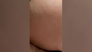 Mia moglie mi fa un pompino e mi cavalca