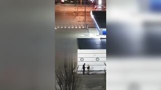 Filma prostituta e cliente che scopano per strada a Torino