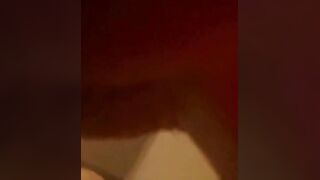 Scopata a novanta con la sigaretta in bocca