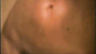 Faccio la doccia dopo una notte di sesso selvaggio con mio fratello