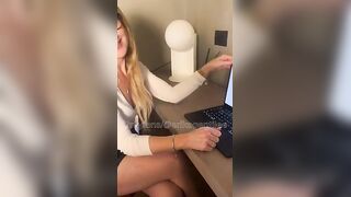 Ti insegno velocemente un'altra lingua - Sesso con biondina italiana