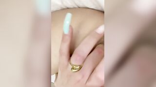 Giulia tettona italiana bionda ditalino anale