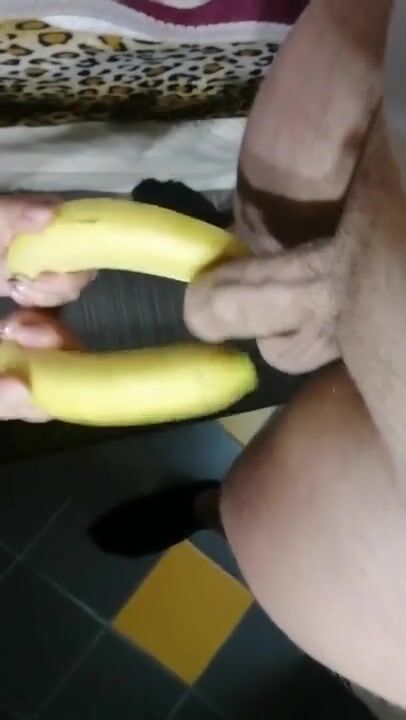 Ti piace il cazzo? Lo vuoi duro vero