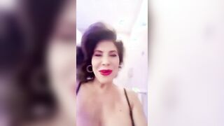 Milly D'Abbraccio 60 anni e ancora tanta voglia di cazzo