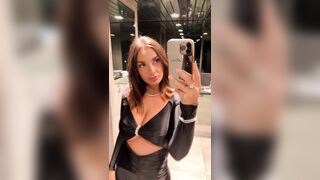 Selfie sexy Elettra Lamborghini