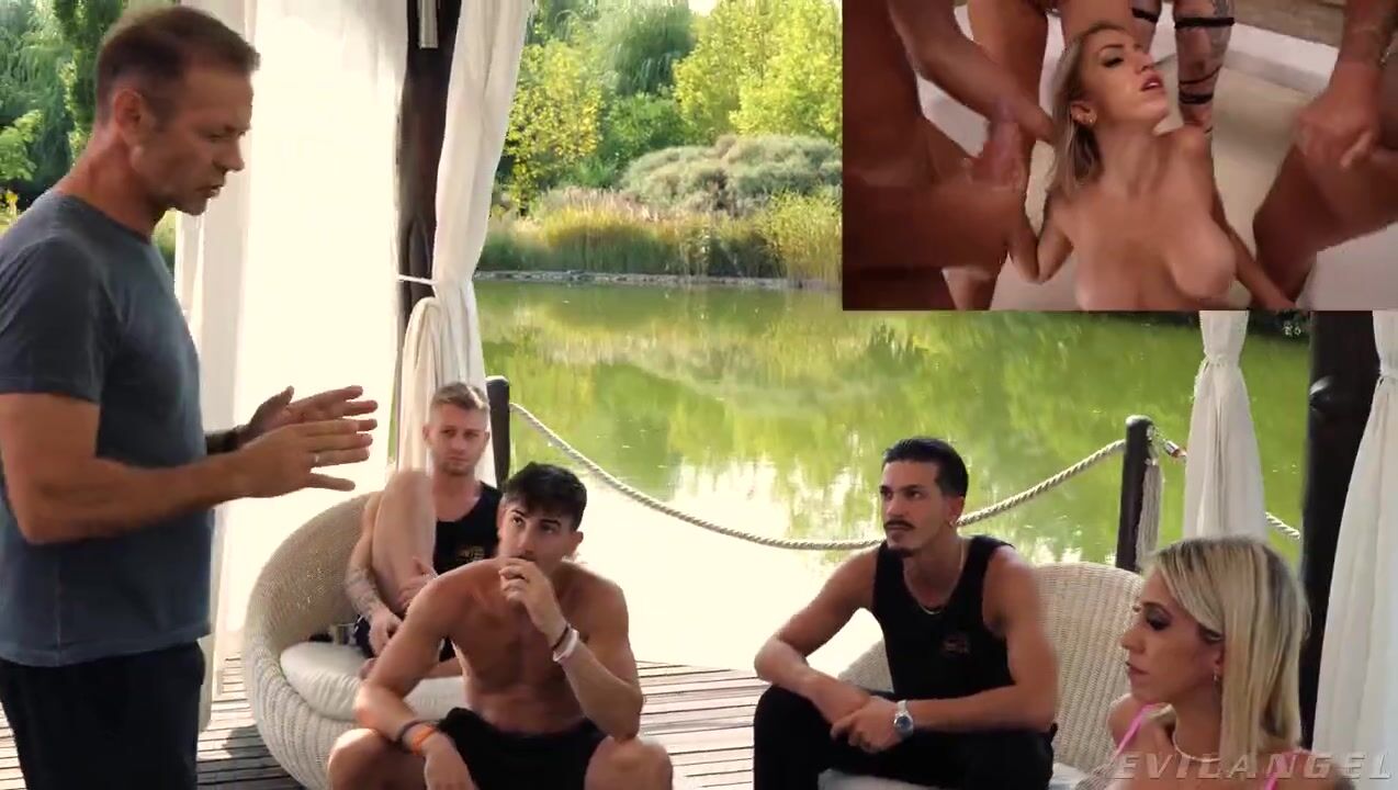 Marika e Malena gang bang all' hard academy