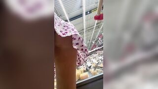 La porca esibizionista di mia moglie al supermercato