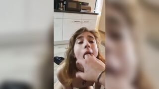 Prendilo tutto in bocca e succhiamelo troietta