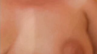 Scopata amatoriale Matilde moglie tettona