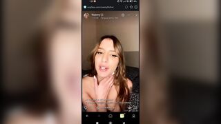 Vi eccito cosi senza mutandine ragazzi?