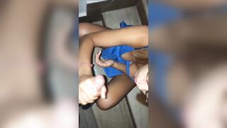 La mia puttanella pompa e sega il mio cazzo