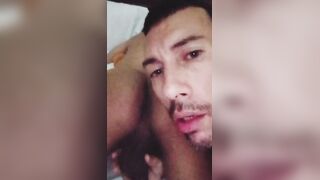 Ragazzo italiano lecca il culo a travesta asiatico