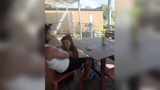 Il cornuto è al mare e io mi faccio inculare dal suo amico