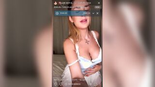 Giulia bionda italiana tettona fica diretta OF New