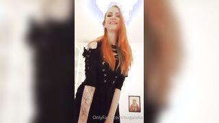 Bugalalla spogliarello sexy OF