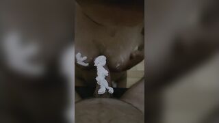 Pompino alla panna montata con sborrata sulle tette