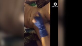 Sega coi guanti moglie napoletana