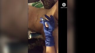 Sega coi guanti moglie napoletana