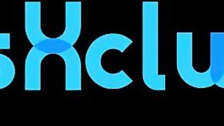 Threesome italiano con giovane troia