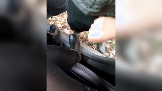 Prendimi il cazzo in mano e succhiamelo bene cazzo