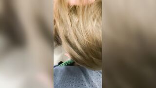 Brutto stronzo ti piace come te lo succhio?