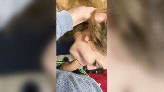 Brutto stronzo ti piace come te lo succhio?