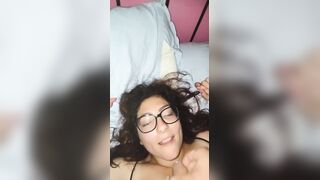 Le schizzo la faccia