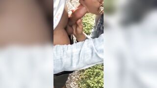 Pompino amatoriale giovane fidanzata all'aperto